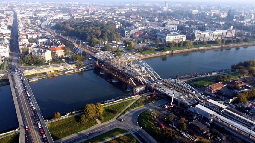Kraków. Budują mosty i kładkę pieszo-rowerową łączącą Grzegórzki z Zabłociem [ZDJĘCIA]