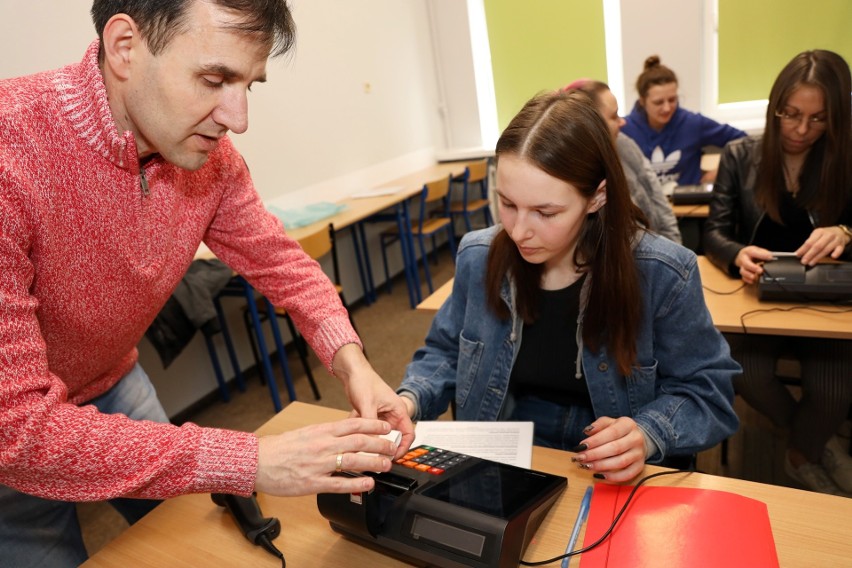 Tak wygląda szkolenie sprzedawcy internetowego we Włocławku....