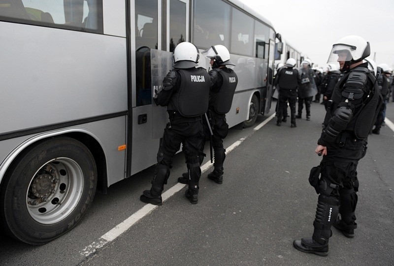 Policja ćwiczyła przed granicą w Medyce...