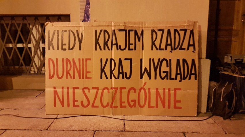Protest przeciwko ustawom o KRS i Sądzie Najwyższym w Łodzi [ZDJĘCIA, FILM]