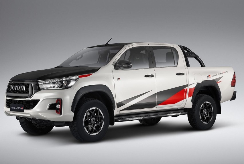 Toyota Hilux GR Sport...