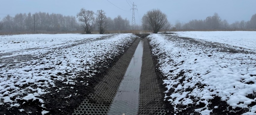 W okolicy nie będzie już podtopień. Miasto wykopało rów melioracyjny ZDJĘCIA