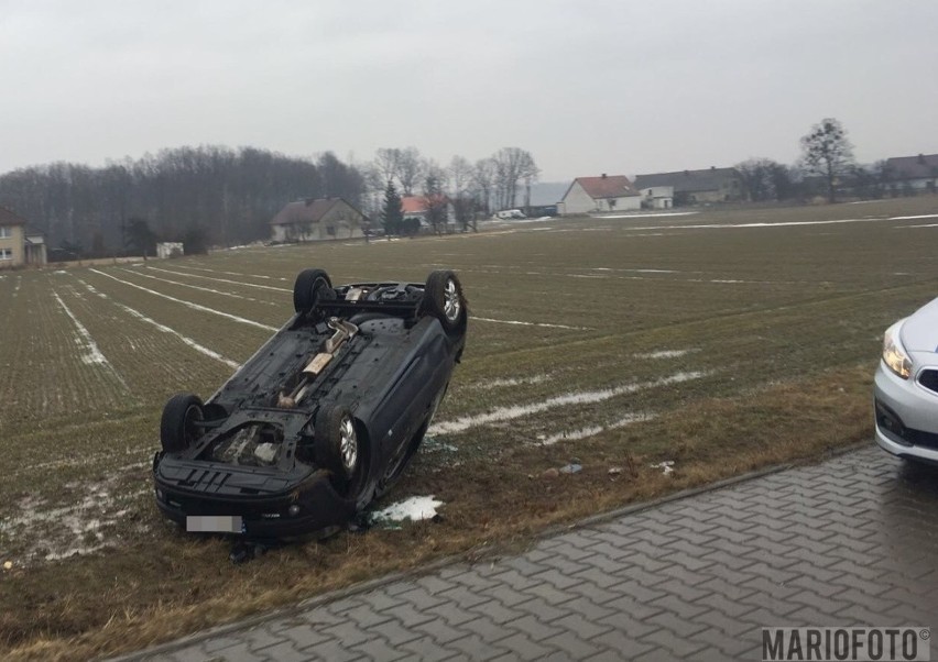 Zderzenie dwóch aut w Łączniku. Jedna osoba lekko poszkodowana