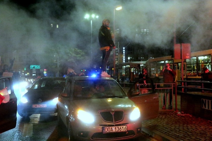 Czwartek: Wrocławskie place zablokowane! Protestujący tańczyli na środku skrzyżowania