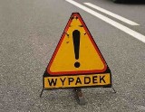 W Gdańsku na ul. Spacerowej samochód uderzył w słup