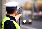 Nowe Miasto nad Pilicą: za niebezpieczną jazdę policjanci odebrali motocykliście prawo jazdy
