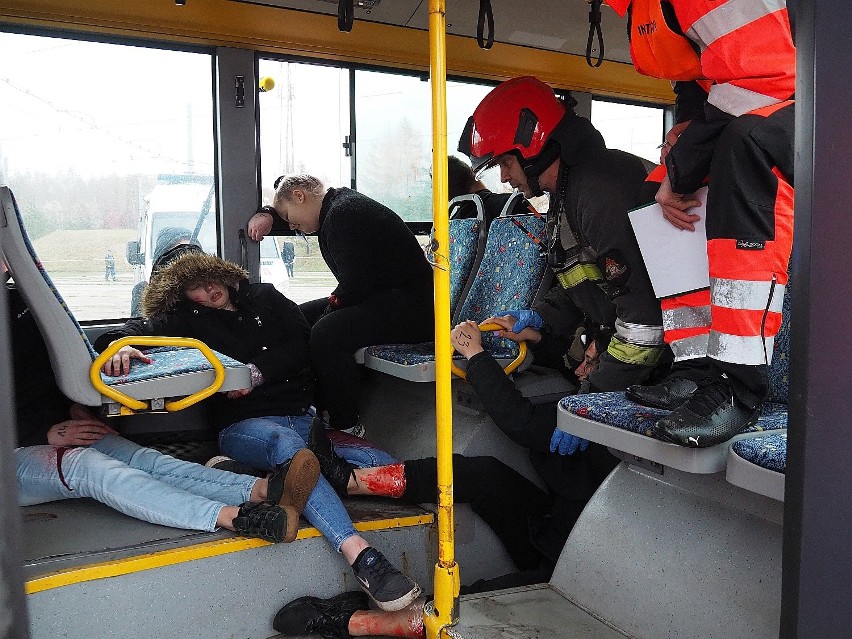 Łódź: poważny wypadek w zajezdni tramwajowej, 40 osób...