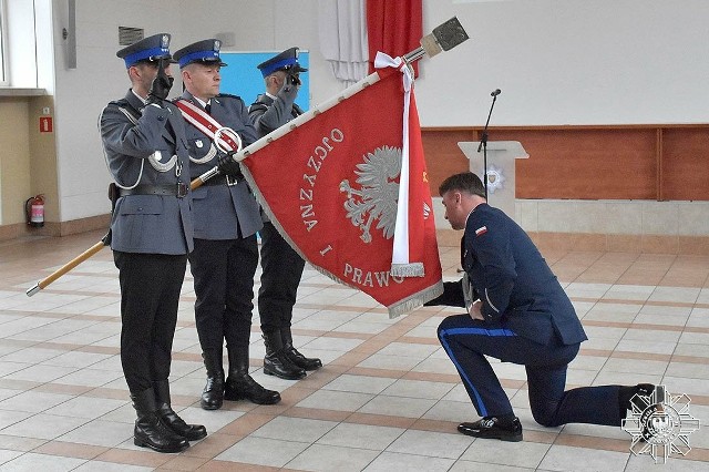 Szkoła Policji w Katowicach ma nowego komendanta. Został nim inspektor Rafał Stanisławski, który 23 lutego został oficjalnie powołany i wprowadzony na to stanowisko Zobacz kolejne zdjęcia/plansze. Przesuwaj zdjęcia w prawo naciśnij strzałkę lub przycisk NASTĘPNE