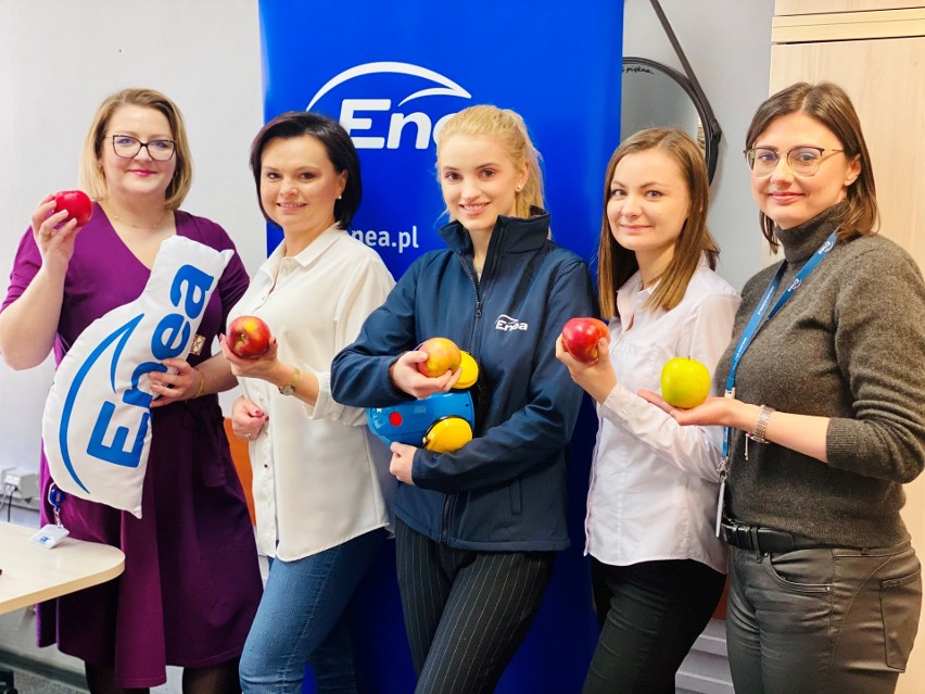 Enea Elektrownia Połaniec znowu pomaga. Tym razem dołączyła do akcji AppleChallenge (ZDJĘCIA)