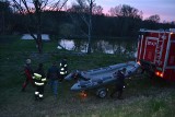 Strażacy wyłowili ciało kobiety z jeziora w Szamocinie