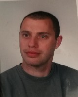Zaginął 41-letni mieszkaniec Jarnołtówka. Straż i policja przeszukują lasy w Górach Opawskich