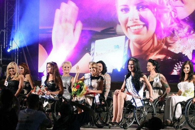 Olga Fijałkowska została pierwszą w historii Miss Polski na Wózku. W finałowej dziesiątce znalazła się także Katarzyna Lewera z Dobrodzienia. Finał konkursu piękności zorganizowano w Ciechocinku.