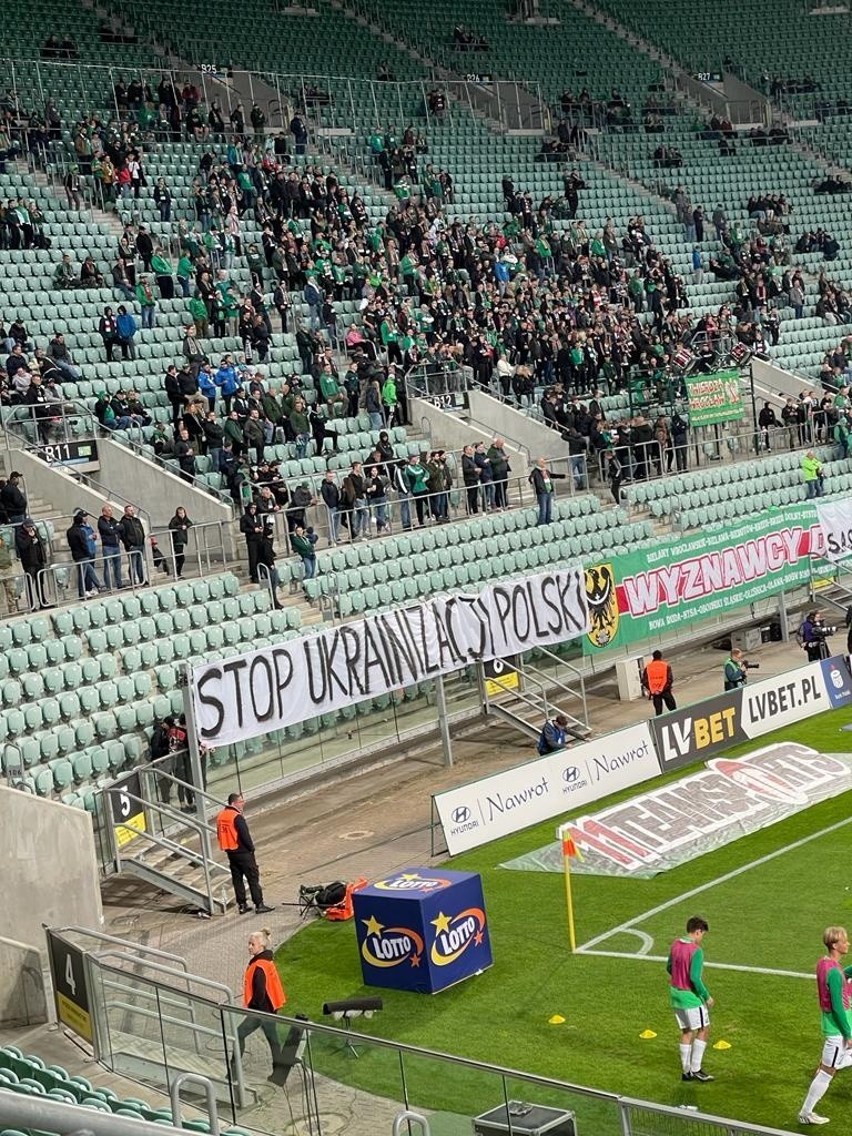 Skandaliczny transparent na meczu Śląska na Tarczyński Arena [ZDJĘCIA]