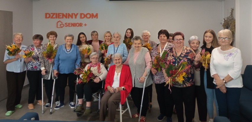 Seniorzy uczestniczący z zajęciach Dziennego Domu Senior+...