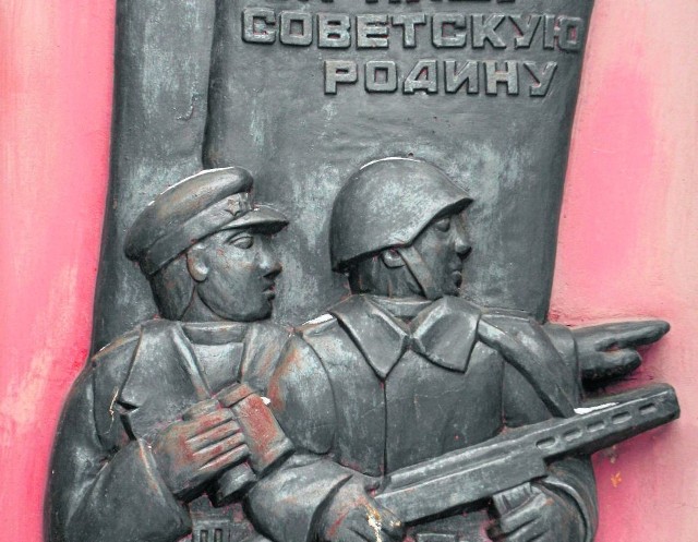 Pomnik Armii Czerwonej w Nowym Sączu budzi kontrowersje. Trzy lata temu został oblany czerwoną farbą. Sprawcy nie wykryto