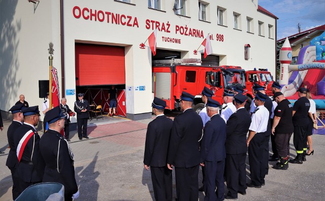 Masz złom? Jeśli tak, możesz pomóc strażakom ochotnikom z Tuchomia w zakupie nowego wozu bojowego. Organizowana jest ona w dniach: 27 listopada 2021 roku (godz. 10– 15), 4 grudnia 2021 roku (godz. 10 – 15), 11 grudnia 2021 roku (10– 15).