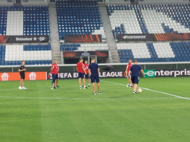 Mistrzowie Polski przed debiutem w Lidze Europy trenowali na Gewiss Stadium w Bergamo
