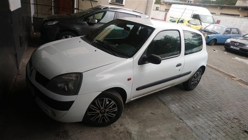 1.Renault clio i clio kangoo w Toruniu: od 2250 zł i od 750...