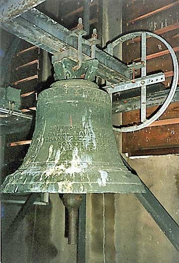 Dzwon z Lage. Z wieży szczecineckiego kościoła zdjęto go w 1942 roku.