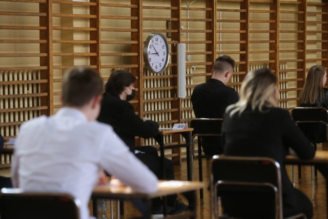 Egzamin maturalny w Sosnowcu odbywa się w reżimie sanitarnym