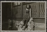 Częstochowa. Tajemnicze zdjęcia kobiet odnalezione w starej kamienicy. Archiwum Państwowe prosi o pomoc w ustaleniu ich tożsamości 