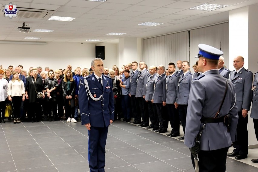 Nowi policjanci w lubelskim garnizonie złożyli ślubowanie. Wkrótce rozpoczną służbę. Zobacz zdjęcia