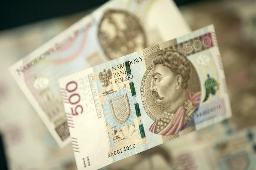 Nowy banknot 500 złotych już w lutym. Czy wejdzie do obiegu? [zdjęcia]