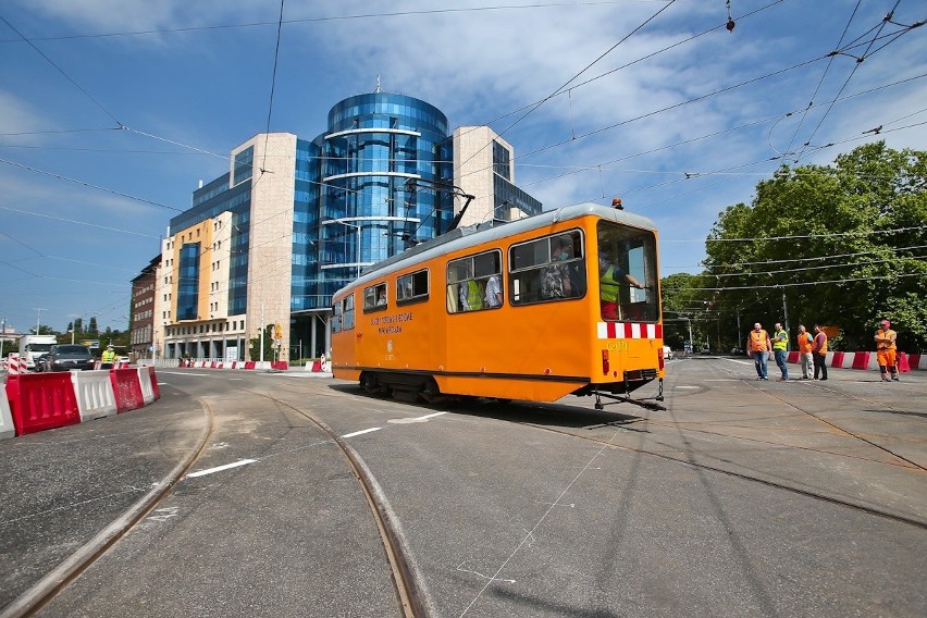 Koszt tego fragmentu Trasy Autobusowo-Tramwajowej do ulicy...