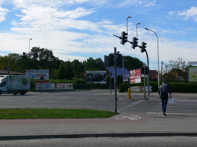 Remont to także utrudnienia, ponieważ remontowane odcinki dróg prowadzą w kierunku Jeziora Tarnobrzeskiego, dlatego dojazd w tym sezonie może być utrudniony