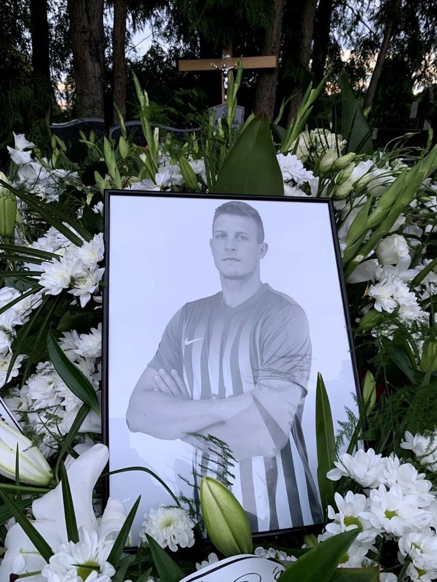 W sobotę w Kwilczu odbył się pogrzeb Bartosza Nowaka....