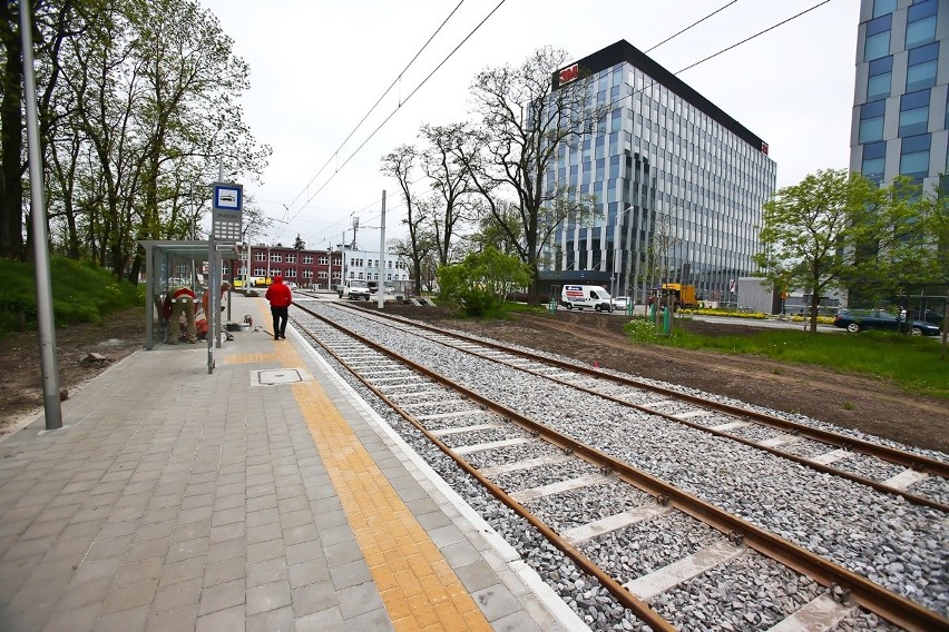 Pasażerowie będą mogli skorzystać z nowego przystanku przy...