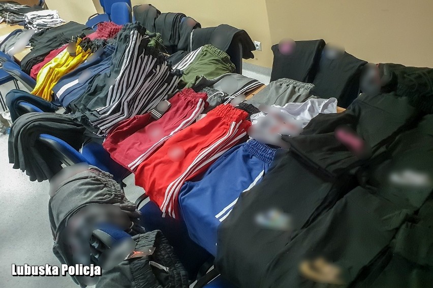 Gorzowscy policjanci zabezpieczyli blisko 740 sztuk odzieży...