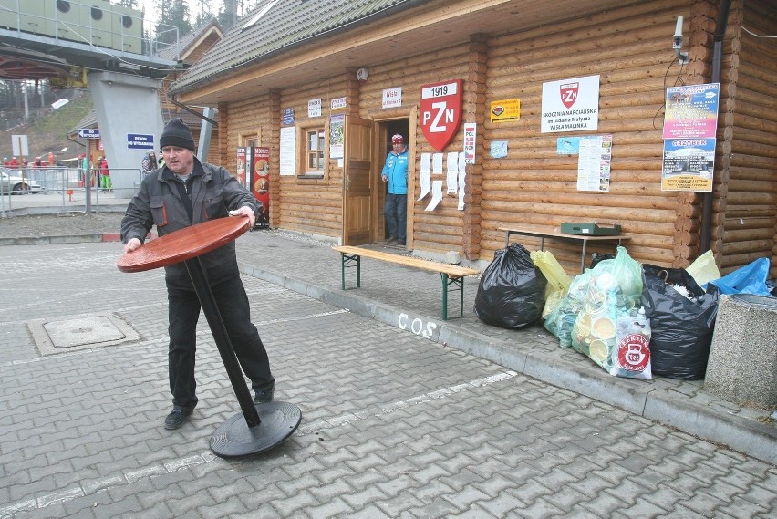 PŚ w Wiśle: Skoki, skoki i po skokach. W Wiśle zostały wspomnienia i góry śmieci [ZDJĘCIA]