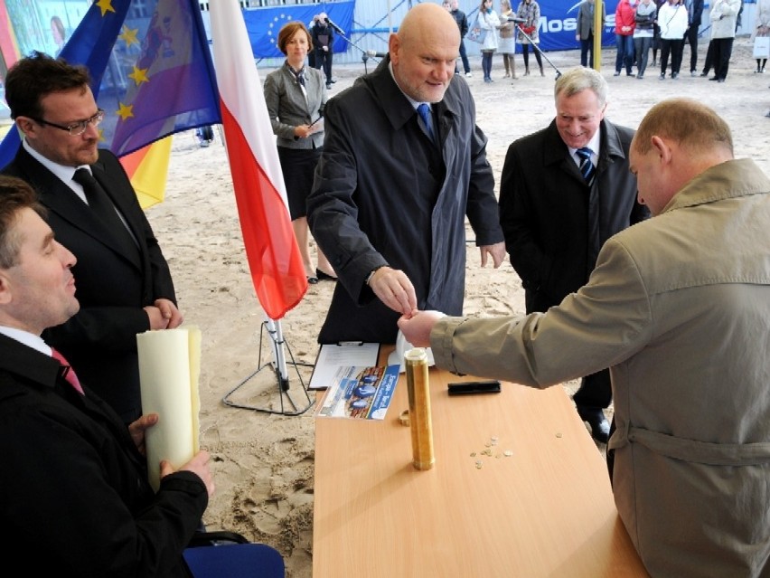 Prezydent Michał Zaleski (w środku) i marszałek Piotr...