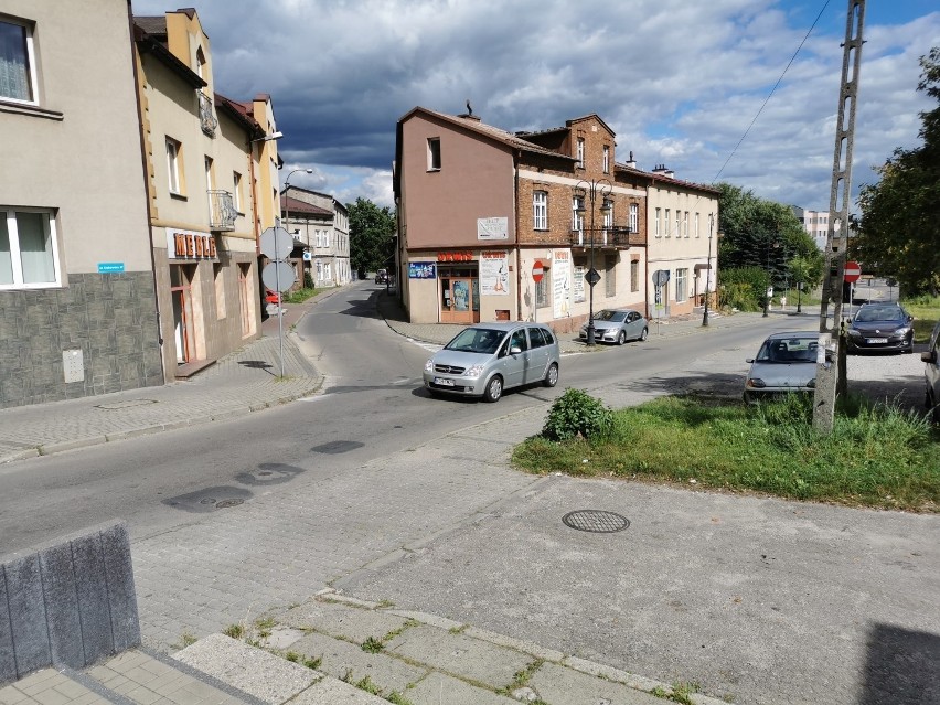 Chrzanów. Rozpoczęła się budowa ronda na DK 79. To komunikacyjna rewolucja w mieście. Na razie kierowców czekają utrudnienia ZDJĘCIA