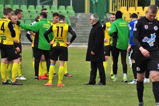 Piłkarze Siarki Tarnobrzeg z w meczu z Wartą Poznań na zawiedli całej linii. 