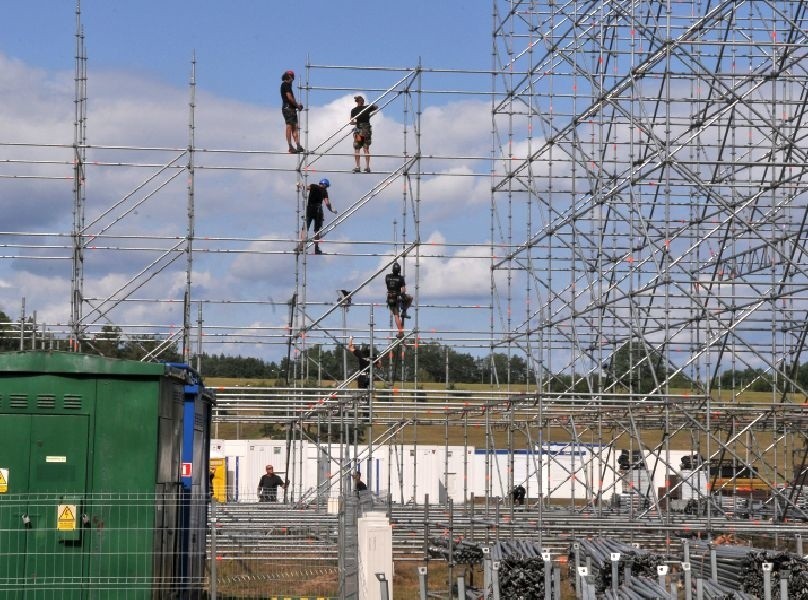 Na woodstockowej łące w Kostrzynie od poniedziałku trwa...