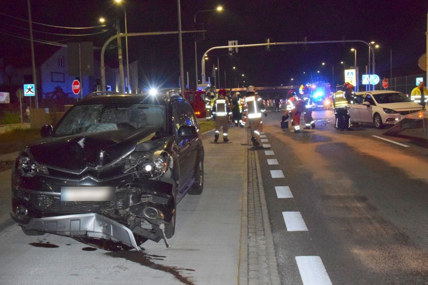 Wypadek na krajowej "73". Zderzenie dwóch samochodów osobowych w Bilczy. Ranne trzy osoby, w tym dwoje dzieci (ZDJĘCIA) 