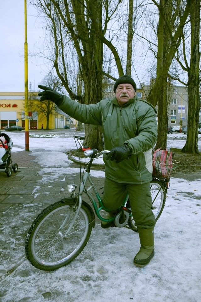 - Jestem wędkarzem od przeszło 50 lat. Wychodzę łowić zawsze koło 4 rano. Chętnie zabiorę urzędników ze sobą. Zobaczą, ile tysięcy kormoranów jest tak naprawdę w Świnoujściu - mówi Stanisław Spychalski. - To, co się dzieje przechodzi ludzkie pojęcie.