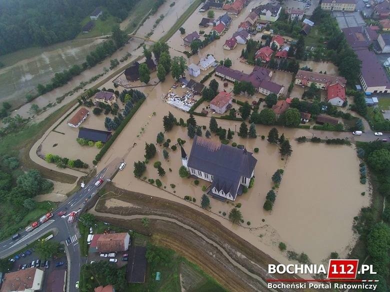 Myśleniczanie na pomoc powodzianom z Łapanowa i okolic
