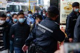 Hongkong. Kolejny, niezależny portal informacyjny zamknięty po nalocie policji. Aresztowano osoby z nim związane