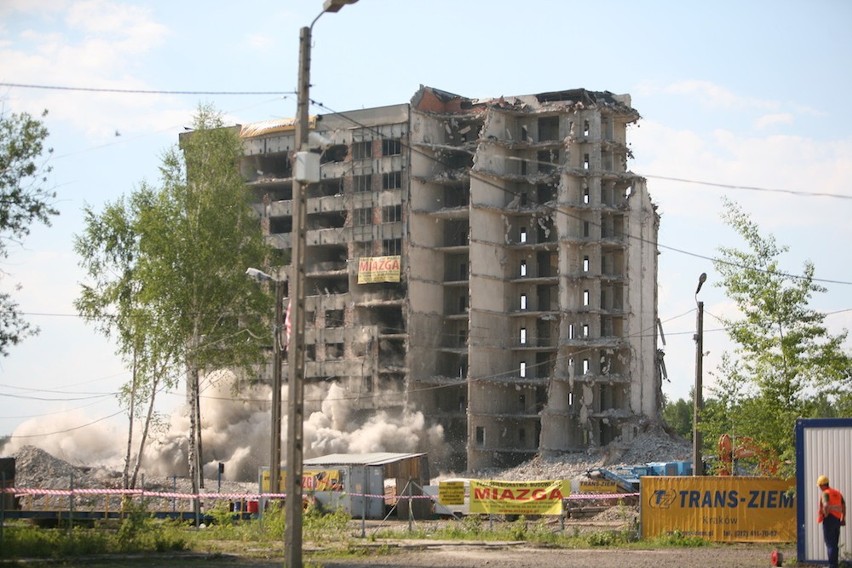 Burzenie szpitala Zabrze