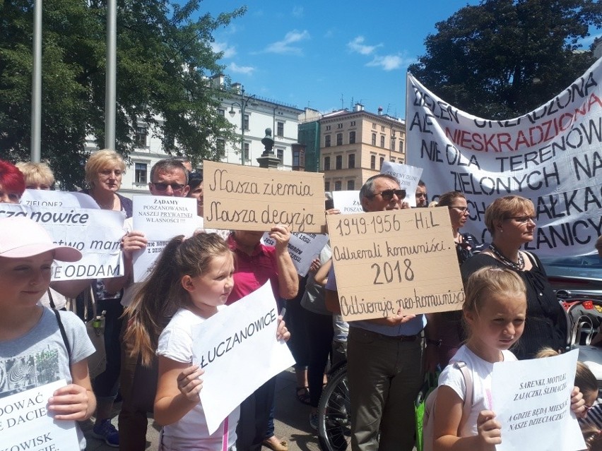 Wielki plan dla zieleni. Mieszkańcy protestują i atakują prezydenta. Ułożyli wierszyk