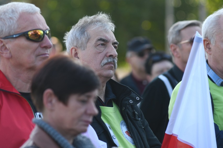 Emerytowani funkcjonariusze straży granicznej protestowali w...