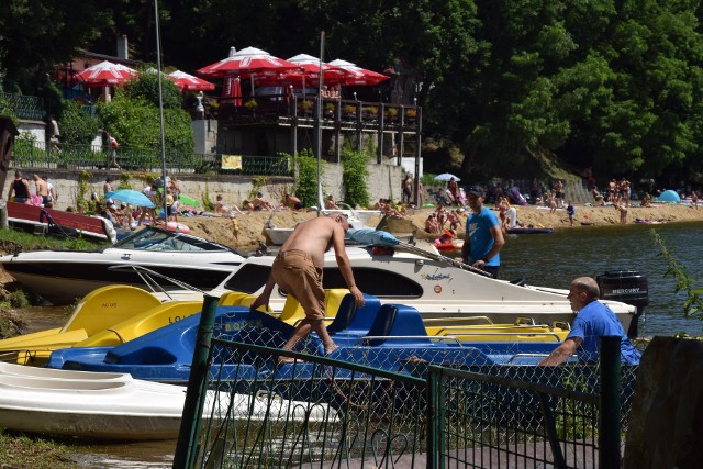 Co roku latem nad Jeziorem Nyskim wypoczywają tysiące turystów