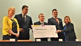 Zarząd Małopolski kwotą 4 mln złotych dofinansuje trzeci etap budowy SOSW w Oświęcimiu. To prezent na Dzień Dziecka. WIDEO