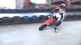 Pit bike, czyli małe motocykle ze słabymi silnikami, a zabawa doskonała (video) 