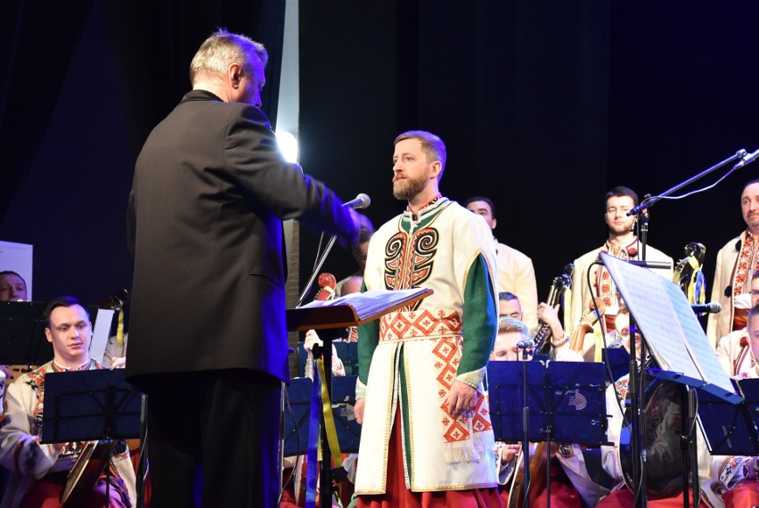 Narodowa Kapela Bandurzystów Ukrainy kolędowała w Człuchowie. Koncert przyciągnął liczną publiczność z całej okolicy. ZDJĘCIA