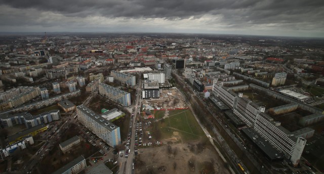 Miały być wieżowce, ale na razie jest jeden apartamentowiec. Co prawda na ukończeniu, ale kiedy doczekamy się kolejnych - nie wiadomo