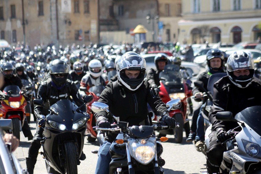 Rozpoczęcie sezonu motocyklowego 2018 w Lublinie. Przez miasto przejechała głośna parada (ZDJĘCIA)